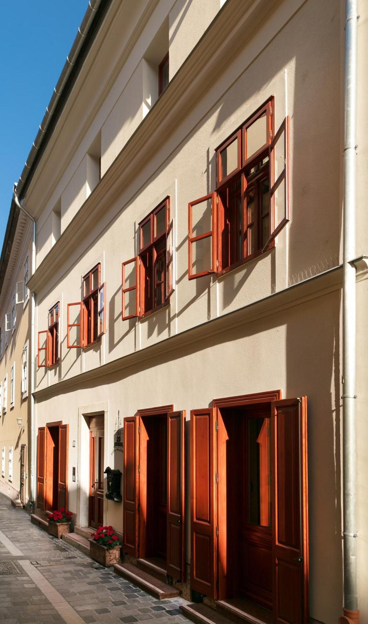 Foter Rezidencia 3 Apartment Дьор Екстериор снимка