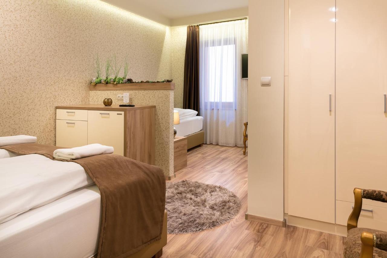 Foter Rezidencia 3 Apartment Дьор Екстериор снимка